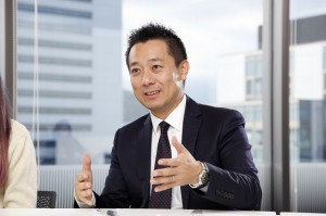 151102座談会033HP